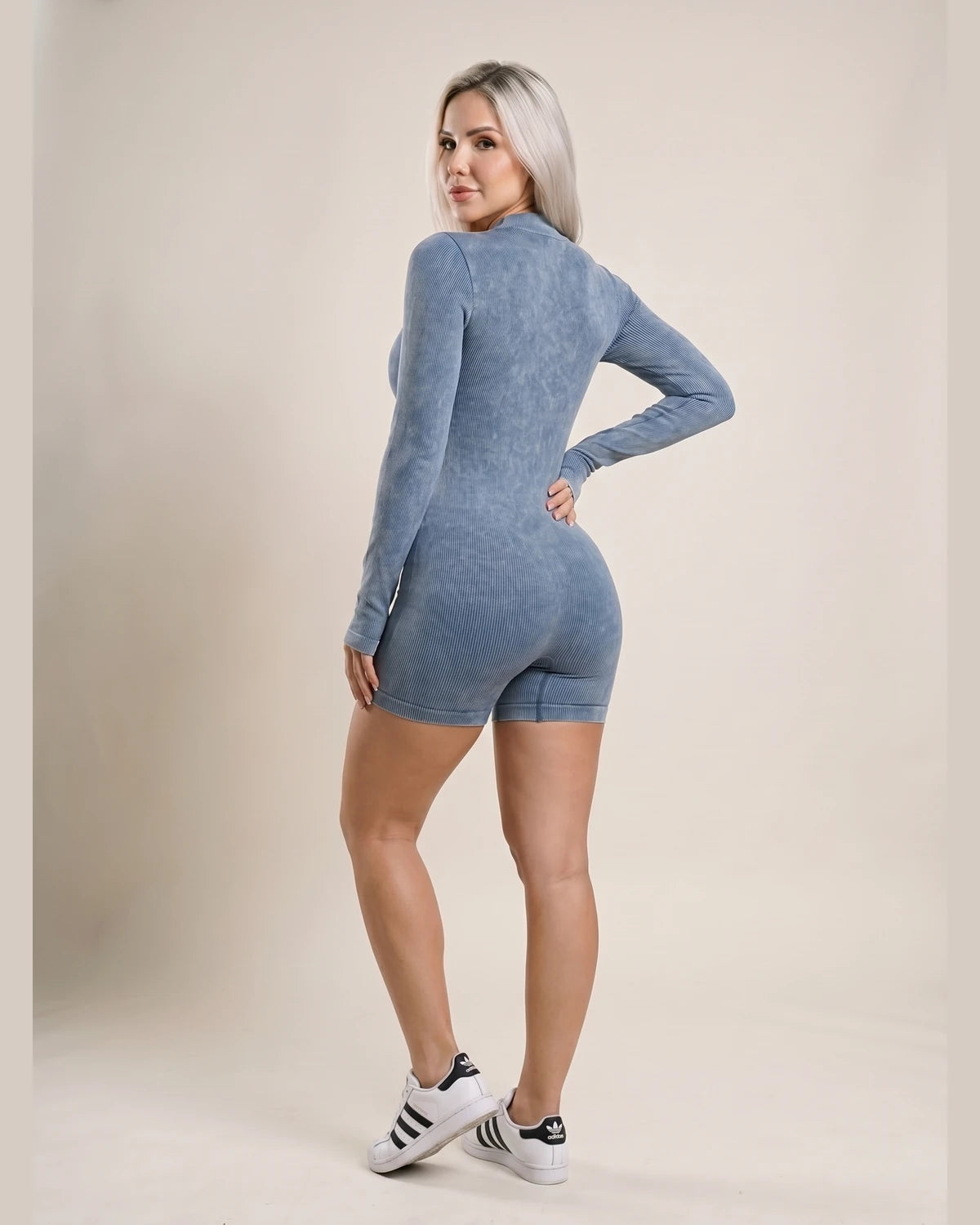 P1 azul_washed 18_back_over_shoulder