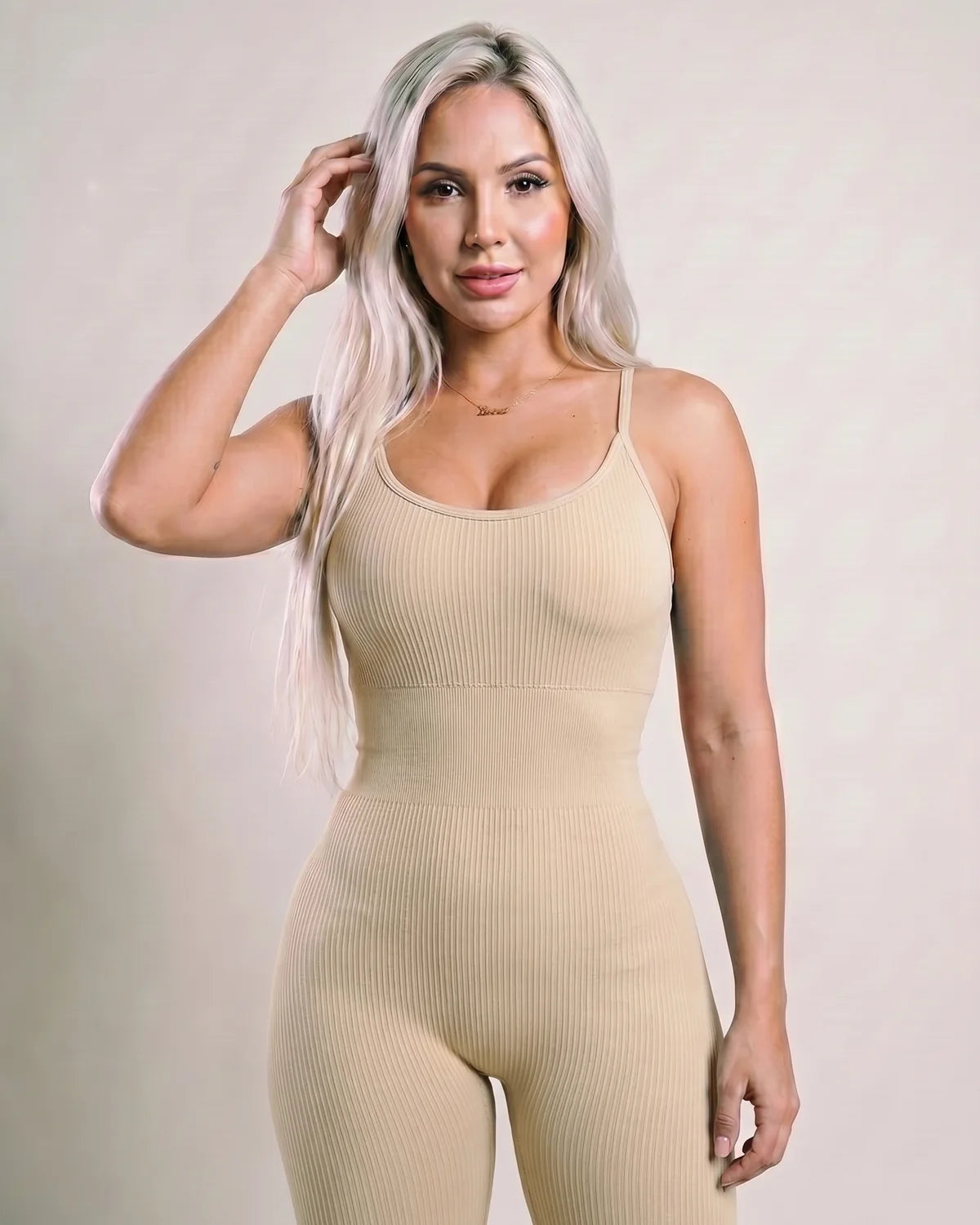 P2 beige 09_hand_to_hair