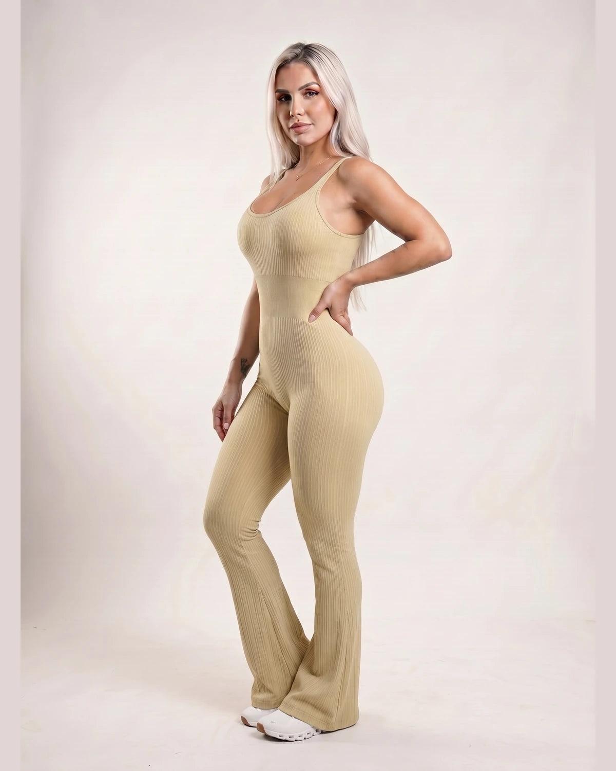 P2 beige 20_3q_right_front