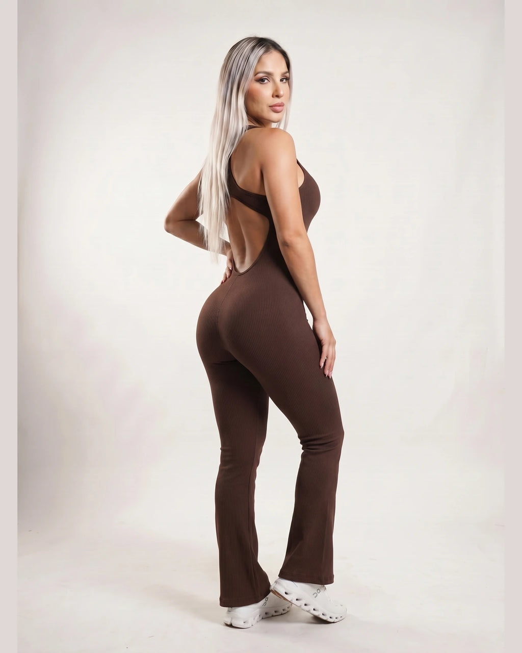 P2 marron_chocolate 10_back_3q