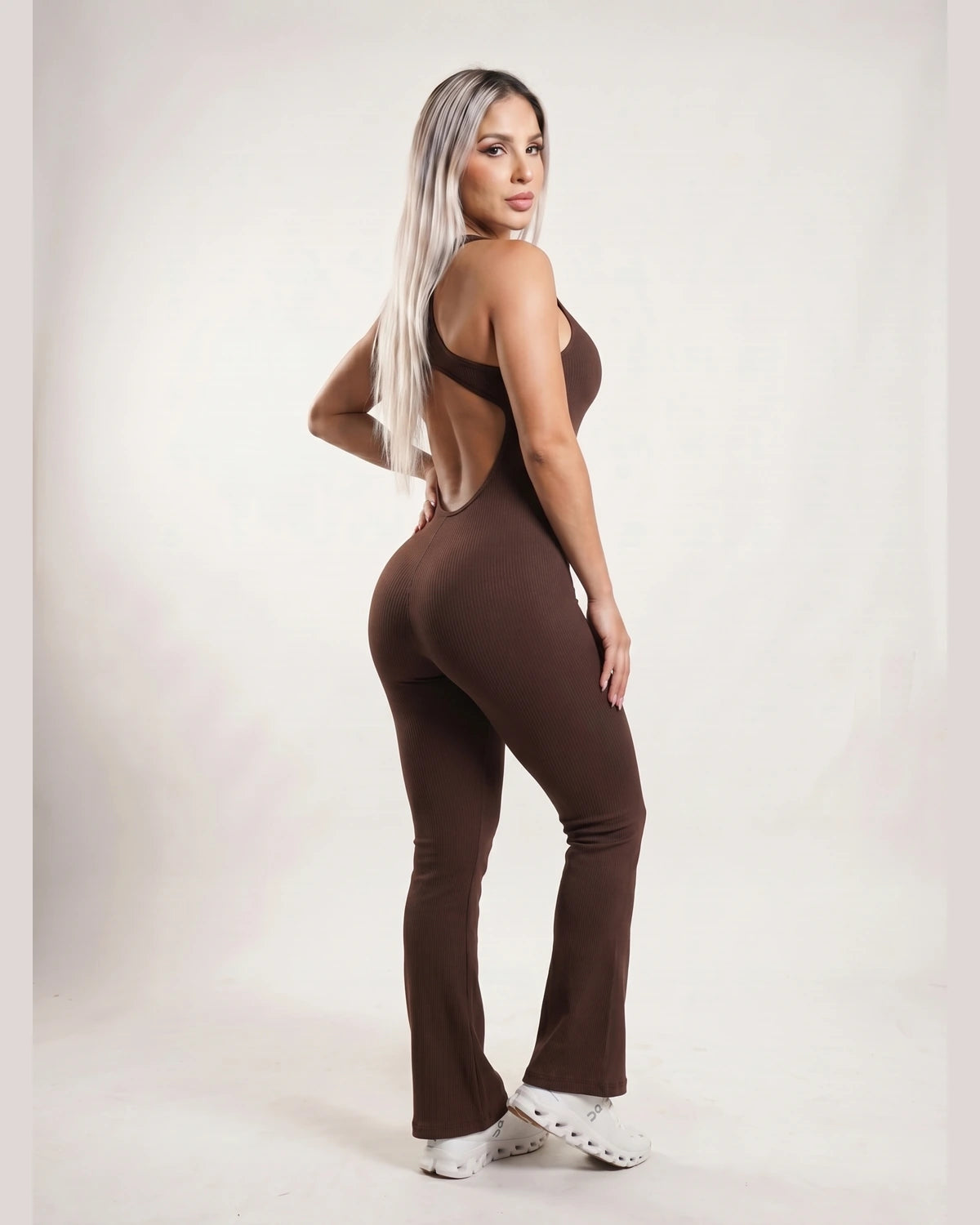 P2 marron_chocolate 10_back_3q