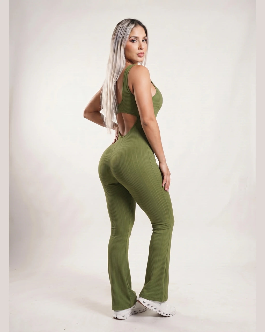 P2 verde_oliva 10_back_3q