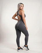 P4 gris_oscuro 10_one_hand_hip