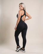 P4 negro 18_back_over_shoulder