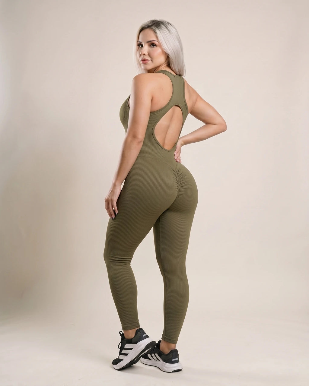 P4 verde_oliva 18_back_over_shoulder