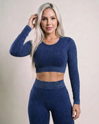 P6 azul_navy_denim 09_hand_to_hair