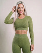 P6 verde_oliva 09_hand_to_hair