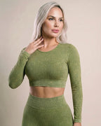 P6 verde_oliva 11_hand_to_neck